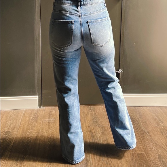 Distressed high waist denim with side slit - Picture 4 of 5